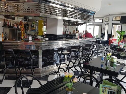 EL PUNTO De Encuentro Café Bar