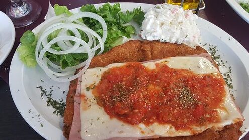 Pollos Asados Y Comida Para Llevar "El Barrio"