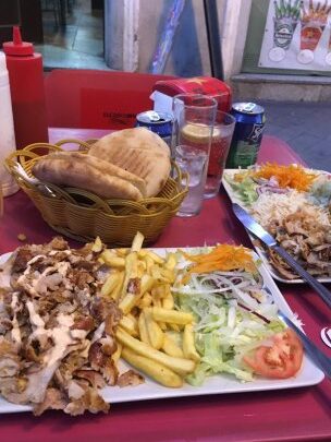 Reina Esperanza Kebab Y Pollos Asado