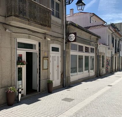 ZIPI BAR